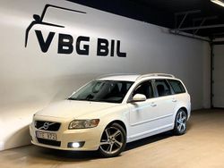 Vit Begagnad 2011 Volvo V50 Momentum Kombi | 64 900 kr (Lite dyr)
