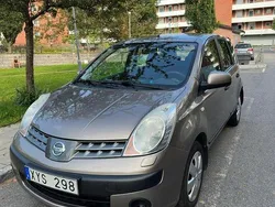 Brun Begagnad 2007 Nissan Note Minibuss | 21 500 kr (Marknadspris)