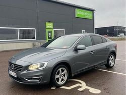 Grå Begagnad 2016 Volvo S60 Momentum Sedan | 115 000 kr (Bra pris)