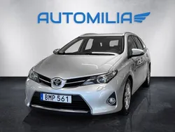 Silver Begagnad 2013 Toyota Auris Touring Sports Active Kombi | 109 900 kr (Marknadspris)
