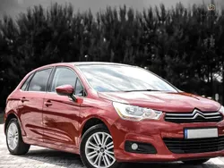 Röd Begagnad 2014 Citroën C4 Halvkombi | 60 000 kr (Bra pris)