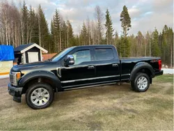 Svart Begagnad 2017 Ford F250 | 643 750 kr
