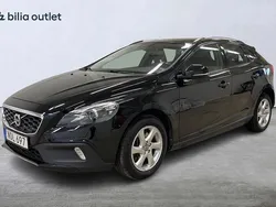 Svart Begagnad 2014 Volvo V40 CC Momentum Kombi | 154 900 kr (Marknadspris)