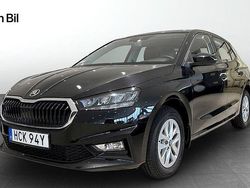 Svart (black magic pärleffekt me) Ny 2025 Skoda Fabia Selection Halvkombi | 249 900 kr (Marknadspris)