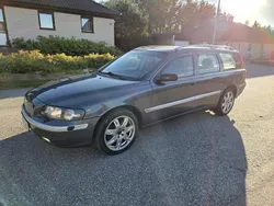 Grå Begagnad 2004 Volvo V70 Kombi | 21 900 kr (Marknadspris)