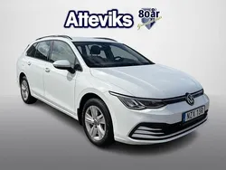 Vit Begagnad 2022 VW Golf VIII Kombi | 269 900 kr (Marknadspris)