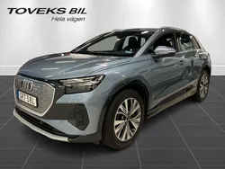 Gejserblå metallic Begagnad 2022 Audi Q4 e-tron Advanced SUV | 339 000 kr (Dyr)