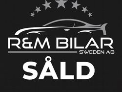 Ljusblå Begagnad 2016 Volvo V40 Kombi | 184 800 kr (Marknadspris)