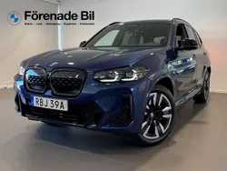 Blå Begagnad 2024 BMW iX3 SUV | 599 000 kr (Marknadspris)