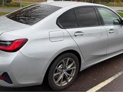 Silver Begagnad 2020 BMW 330e Sport Line Sedan | 279 000 kr (Bra pris)