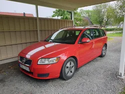 Röd Begagnad 2012 Volvo V50 Kinetic Kombi | 79 000 kr (Lite dyr)