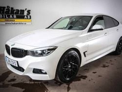 Vit Begagnad 2018 BMW 330 Gran Turismo M Sport Halvkombi | 279 500 kr (Marknadspris)