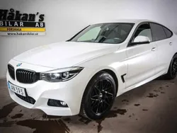 Vit Begagnad 2018 BMW 330 Gran Turismo M Sport Halvkombi | 299 500 kr