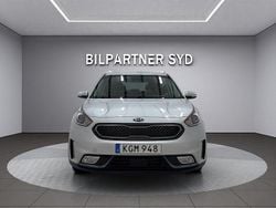 Grå Begagnad 2018 Kia Niro Advance SUV | 169 900 kr (Marknadspris)