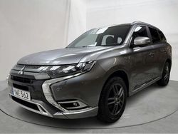 Grå Begagnad 2019 Mitsubishi Outlander SUV | 175 000 kr (Marknadspris)