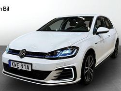Pure white Begagnad 2020 VW Golf VII GTE Halvkombi | 214 900 kr (Marknadspris)
