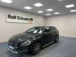 Grå Begagnad 2017 Volvo V60 Standard Kombi | 174 500 kr (Dyr)
