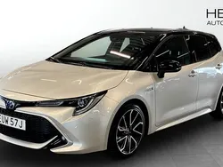 Begagnad 2019 Toyota Corolla Hybrid Executive Halvkombi | 239 900 kr (Marknadspris)