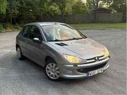 Grå Begagnad 2005 Peugeot 206 Halvkombi | 20 000 kr (Marknadspris)
