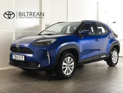 Mörkblå Begagnad 2024 Toyota Yaris Cross Active SUV | 294 900 kr (Marknadspris)