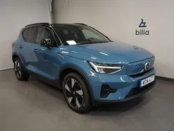 Blå Begagnad 2023 Volvo XC40 Core SUV | 419 900 kr