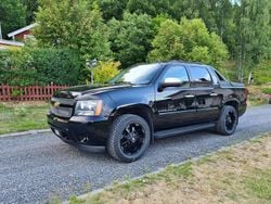Svart Begagnad 2008 Chevrolet Avalanche Sedan | 159 000 kr