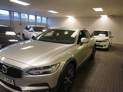 Silver Begagnad 2019 Volvo V90 CC Momentum Kombi | 264 000 kr (Marknadspris)