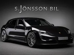 Svart Begagnad 2023 Porsche Taycan Sport Turismo Sedan | 759 000 kr (Marknadspris)