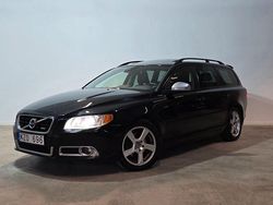 Svart Begagnad 2013 Volvo V70 R-Design Kombi | 89 900 kr (Marknadspris)