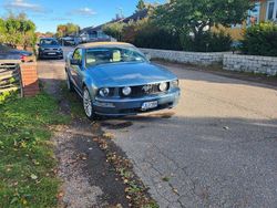 Blå Begagnad 2006 Ford Mustang GT Convertible Cab | 128 000 kr