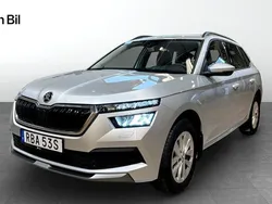 Silver (brilliant silver metallic) Begagnad 2023 Skoda Kamiq Ambition SUV | 244 900 kr (Marknadspris)