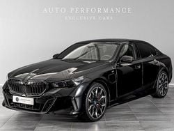 Svart Begagnad 2024 BMW 550e M Sport Sedan | 899 900 kr (Marknadspris)