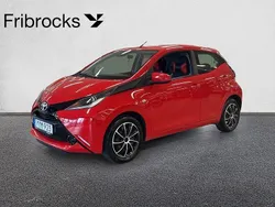 Röd Begagnad 2017 Toyota Aygo Halvkombi | 68 800 kr (Marknadspris)