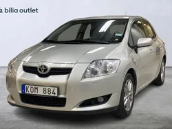 Silver Begagnad 2009 Toyota Auris Sedan | 59 900 kr