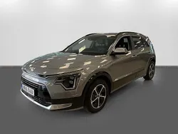 Grå Begagnad 2022 Kia Niro Advance SUV | 294 900 kr (Lite dyr)