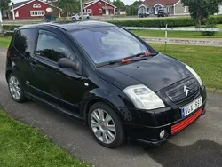 Svart Begagnad 2005 Citroën C2 Halvkombi | 30 000 kr
