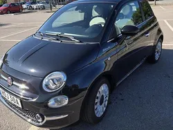 Svart Begagnad 2022 Fiat 500 Lounge Halvkombi | 129 000 kr (Marknadspris)