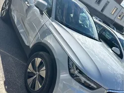 Silver Begagnad 2020 Volvo XC40 Momentum SUV | 299 999 kr (Superpris)