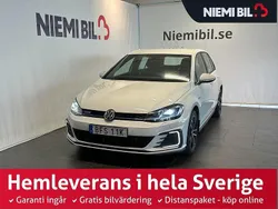 Vit Begagnad 2020 VW Golf VIII GTE Halvkombi | 239 900 kr (Marknadspris)