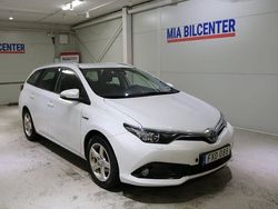 Vit Begagnad 2016 Toyota Auris Touring Sports Kombi | 129 000 kr (Marknadspris)