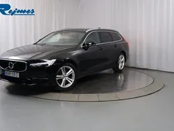 Svart Begagnad 2018 Volvo V90 Momentum Kombi | 259 900 kr (Marknadspris)