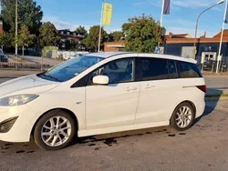 Vit Begagnad 2012 Mazda 5 Minibuss | 63 000 kr