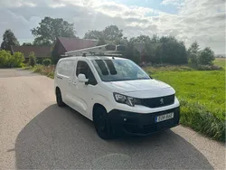 Vit Begagnad 2019 Peugeot Partner Minibuss | 134 000 kr (Bra pris)