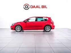 Röd Begagnad 2016 VW Golf VII R-line Halvkombi | 154 700 kr (Marknadspris)