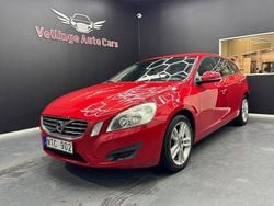 Röd Begagnad 2010 Volvo V60 Kinetic Kombi | 69 900 kr (Marknadspris)