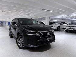 Svart Begagnad 2015 Lexus NX300h SUV | 209 900 kr (Marknadspris)