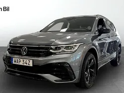 Grå Begagnad 2023 VW Tiguan Allspace R-line SUV | 424 900 kr (Lite dyr)