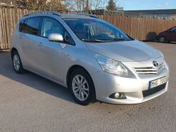 Silver Begagnad 2011 Toyota Verso Multidrive S Minibuss | 89 900 kr (Lite dyr)