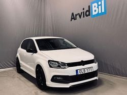 Vit Begagnad 2017 VW Polo R-line Halvkombi | 139 700 kr (Lite dyr)