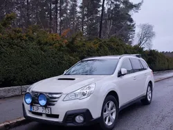 Vit Begagnad 2014 Subaru Legacy Kombi | 104 000 kr (Marknadspris)